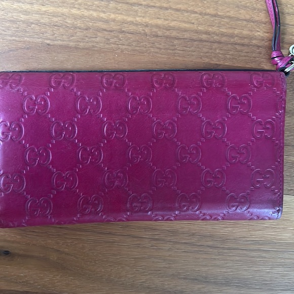 Authentic Gucci wallet - Picture 16 of 16